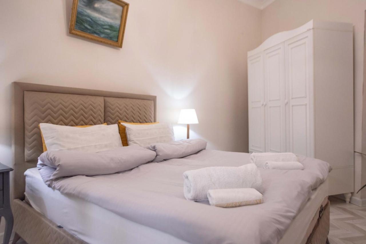 Old Town-Booking Apartment Tiflis Exterior foto