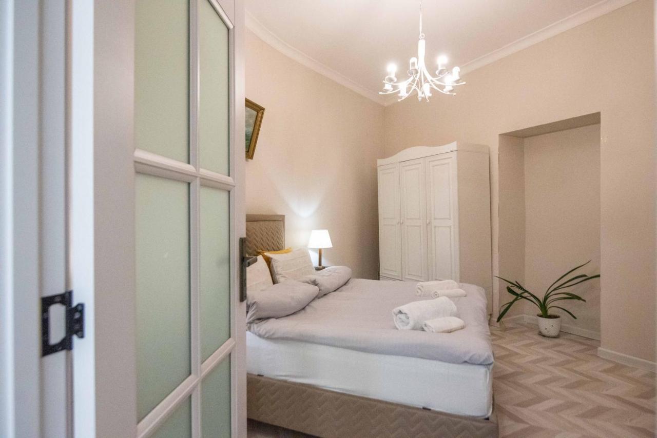 Old Town-Booking Apartment Tiflis Exterior foto